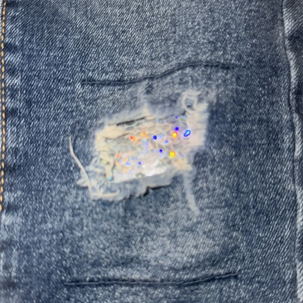 Jumping beans, size 5 adjustable waist blue jeans with sequence patterns on